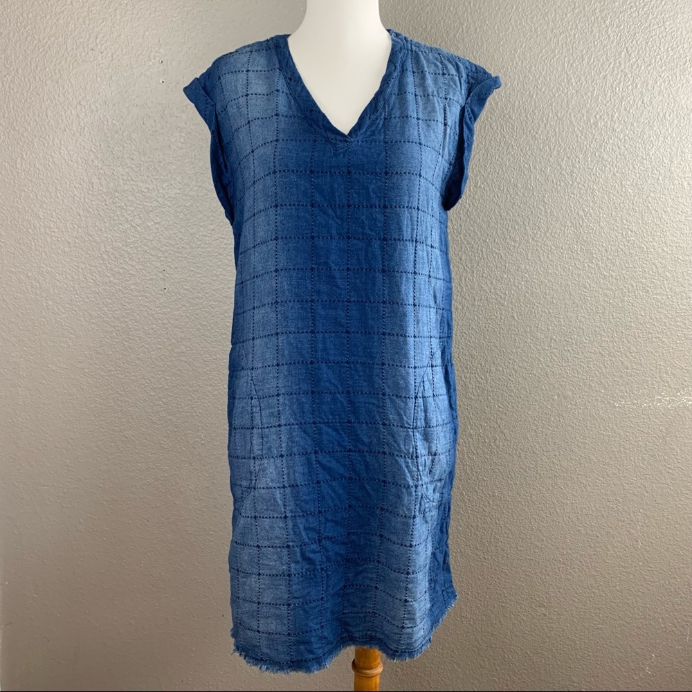 C&C California double cloth frayed distressed blue chambray shift summer dress